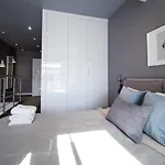 Qbik Loft Modern Apartment